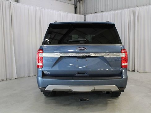 Used 2020 Ford Expedition XLT w/ Equipment Group 202A AWD/4WD image 26