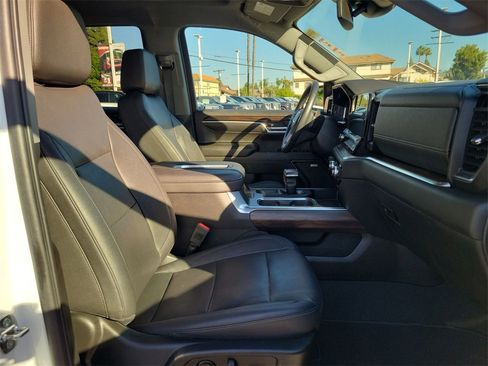 Certified 2022 GMC Sierra 1500 SLT w/ SLT Premium Plus Package image 27