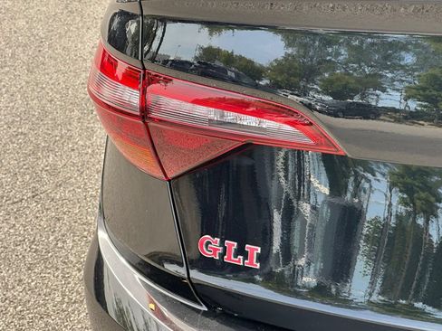 Used 2019 Volkswagen Jetta GLI FWD image 16