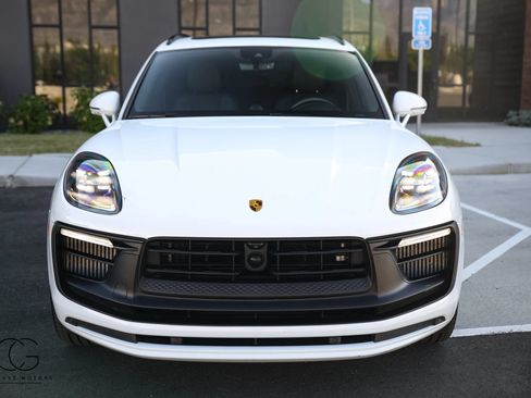 Used 2023 Porsche Macan GTS w/ Premium Package Plus AWD/4WD image 17