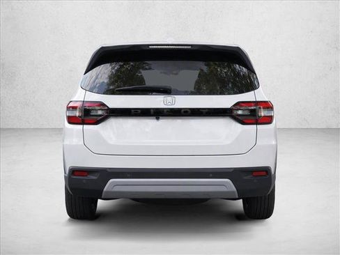 Certified 2025 Honda Pilot EX-L image 6
