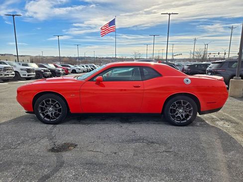 Used 2018 Dodge Challenger GT image 7