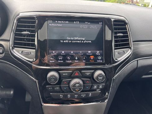 Used 2021 Jeep Grand Cherokee Limited AWD/4WD image 26