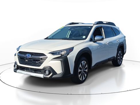 Used 2023 Subaru Outback Touring XT image 3