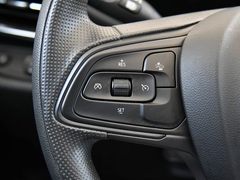 Used 2025 Buick Envista Preferred FWD image 32