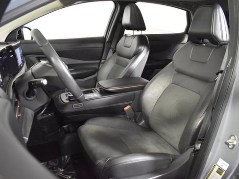 Certified 2024 Nissan Ariya AWD image 9