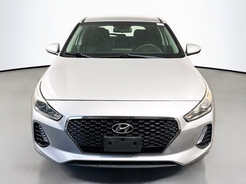 Used 2018 Hyundai Elantra GT image 2