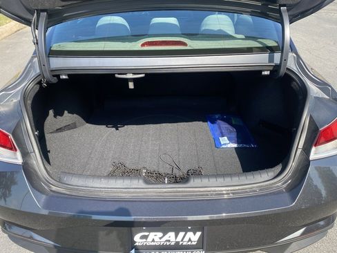 Used 2023 Hyundai Elantra SEL w/ Preferred Accessory Package image 9