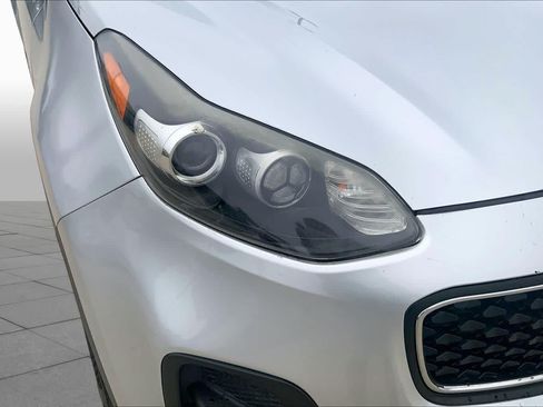 Used 2018 Kia Sportage LX FWD image 27
