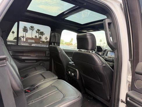 Used 2019 Ford Expedition Limited image 31