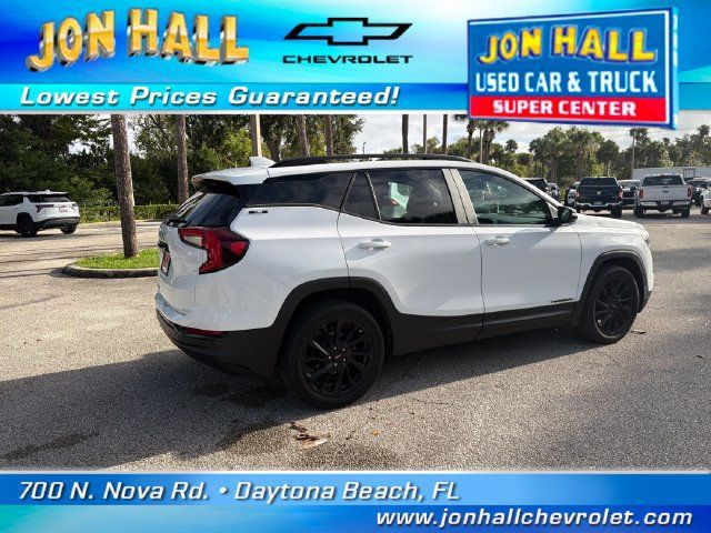Used 2023 GMC Terrain SLE w/ Driver Convenience Package FWD image 11