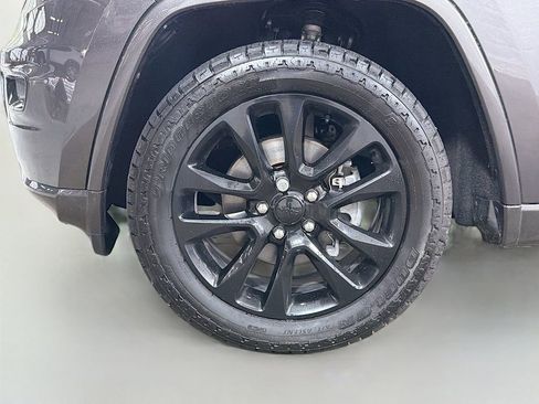 Used 2020 Jeep Grand Cherokee Altitude RWD image 33