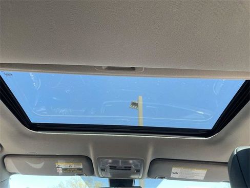 Certified 2019 Toyota Highlander XLE FWD image 23