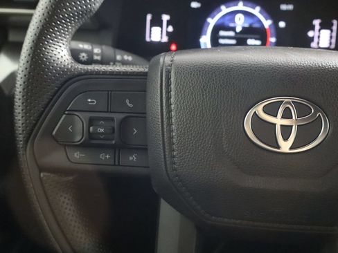 Used 2025 Toyota Tacoma SR5 RWD image 22