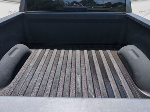 Used 2019 RAM 1500 Laramie AWD/4WD image 10