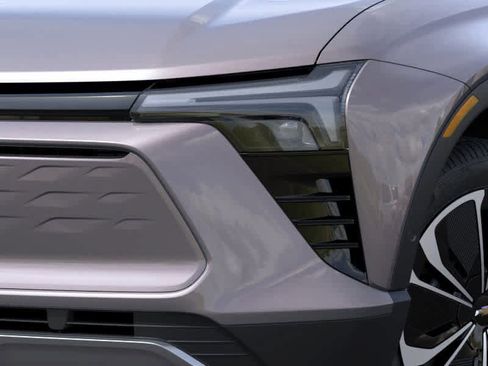New 2025 Chevrolet Blazer EV LT image 10
