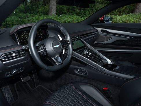 Used 2024 Aston Martin DB12 Coupe image 14