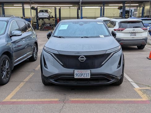 Used 2023 Nissan Ariya FWD image 3