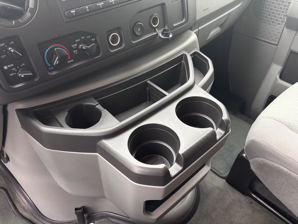 Used 2011 Ford E-350 and Econoline 350 XLT RWD image 26