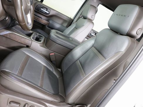 Used 2021 GMC Sierra 3500 Denali w/ Denali Ultimate Package image 10