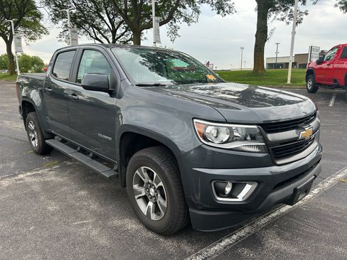 Used 2017 Chevrolet Colorado Z71 AWD/4WD image 3