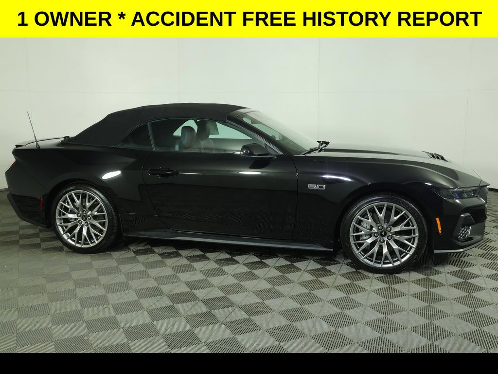 Used 2025 Ford Mustang GT Premium RWD image 2