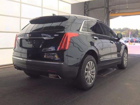 Used 2017 Cadillac XT5 Luxury w/ Driver Awareness Package FWD image 2