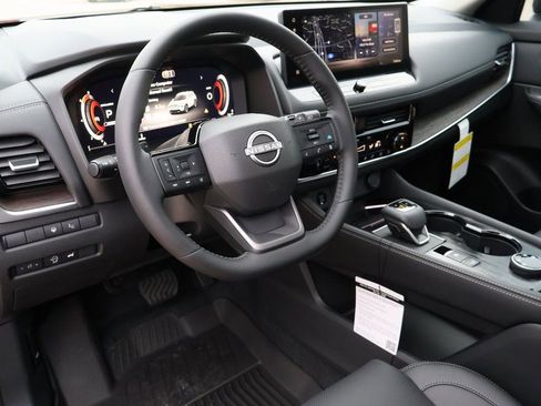 New 2026 Nissan Rogue Platinum w/ Platinum Premium Package image 13