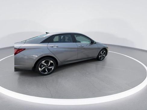 Used 2023 Hyundai Elantra Limited FWD image 8