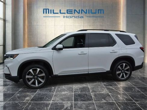 Used 2023 Honda Pilot Elite image 10
