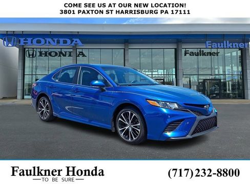 Used 2018 Toyota Camry SE w/ Convenience Package FWD image 1