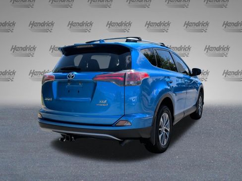 Used 2018 Toyota RAV4 XLE AWD/4WD image 7