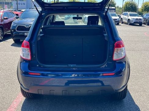 Used 2008 Suzuki SX4 Hatchback FWD image 12