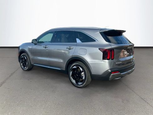 Certified 2025 Kia Sorento EX FWD image 5