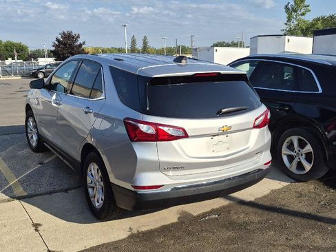 Used 2019 Chevrolet Equinox LT w/ Driver Convenience Package AWD/4WD image 4
