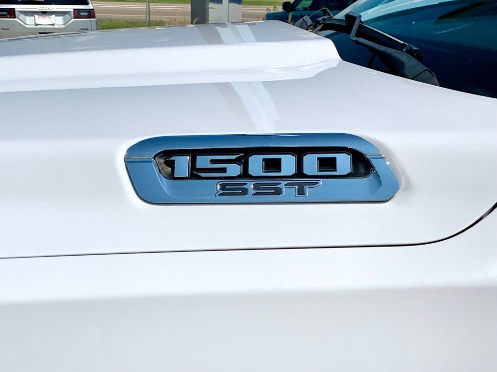 Used 2025 RAM 1500 Laramie w/ Laramie Southwest Edition AWD/4WD image 10