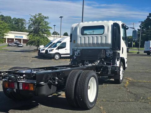 New 2027 Chevrolet Low Cab Forward RWD image 4