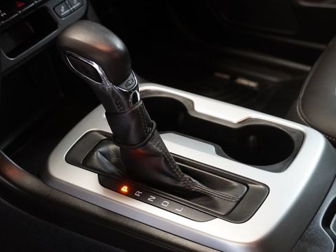 Used 2022 Chevrolet Colorado ZR2 AWD/4WD image 21