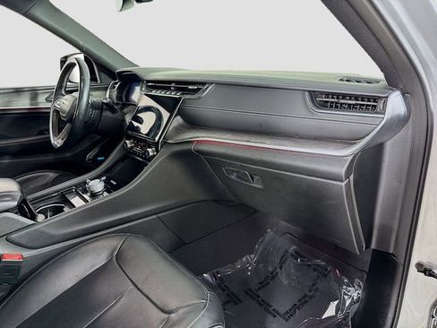 Used 2022 Jeep Grand Cherokee Overland image 30