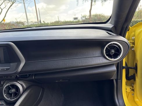 Used 2016 Chevrolet Camaro LT image 15