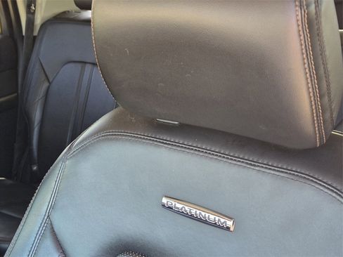 Used 2019 Ford Expedition Max Platinum image 14