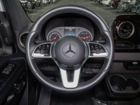 Used 2024 Mercedes-Benz Sprinter 2500 image 30