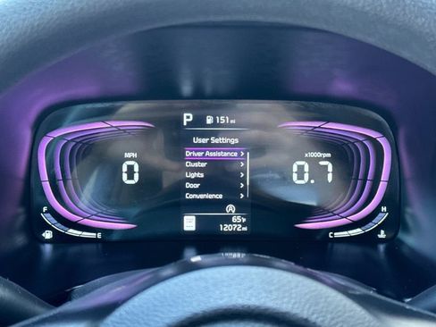 Used 2025 Kia Soul LX w/ LX Technology Package FWD image 23