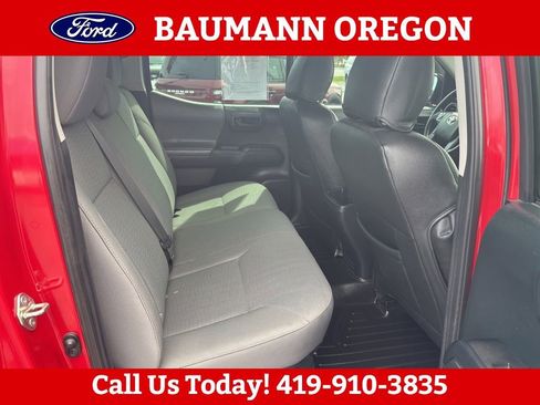 Used 2017 Toyota Tacoma SR w/ Tow Package AWD/4WD image 10