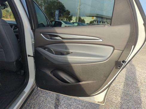 Used 2024 Buick Enclave Premium image 33