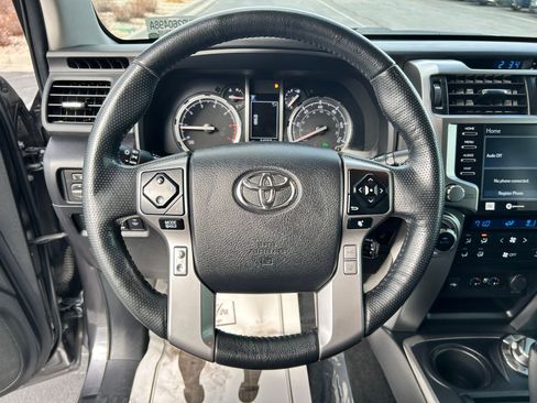 Used 2023 Toyota 4Runner Limited image 12