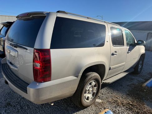 Used 2007 Chevrolet Suburban LT image 9