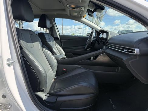 Certified 2023 Hyundai Elantra Limited w/ Cargo Package image 16