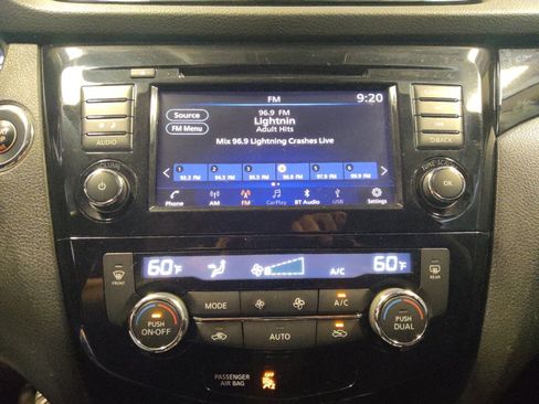 Used 2019 Nissan Rogue Sport SV FWD image 25