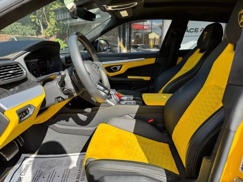 Used 2019 Lamborghini Urus image 18